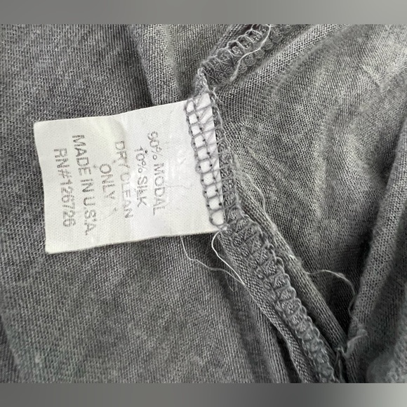 KAIN LABEL Pocket Tee with draped pocket and long sides. - Picture 11 of 11